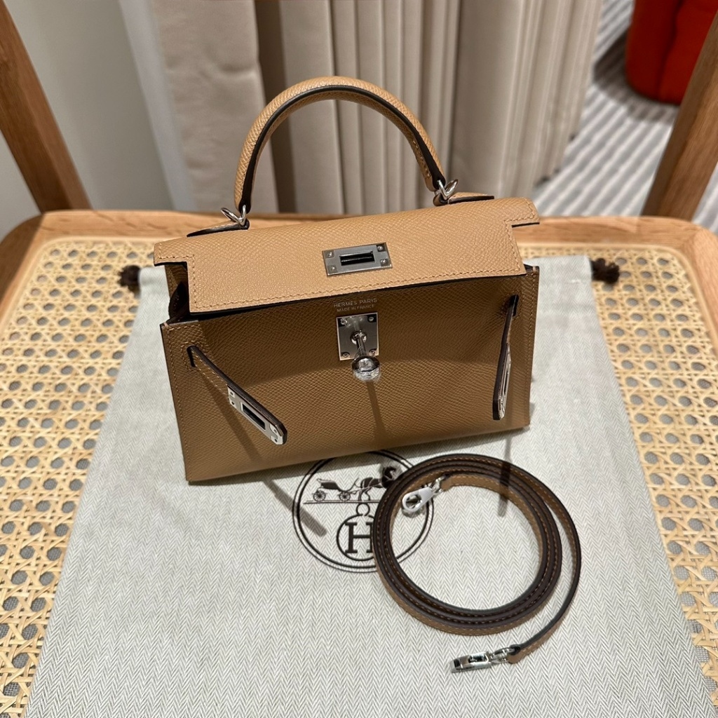 Unlocked Hermès Mini Kelly II 19cm Epsom Chai with detachable shoulder strap